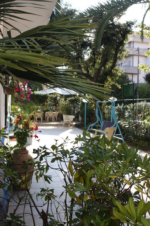 Hotel Ornella Lido di Camaiore Eksteriør bilde